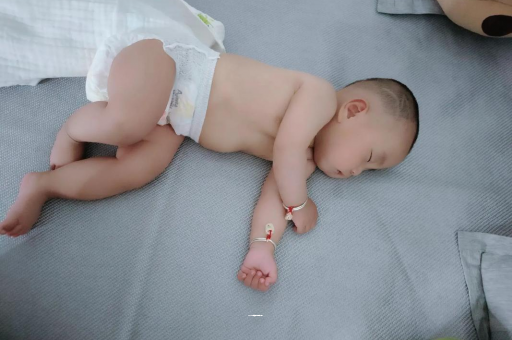 湘阴几个月宝宝会抬头